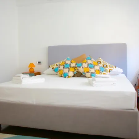 Bnbutler - Bergonzoli - Modern And Bright Near Station Daire